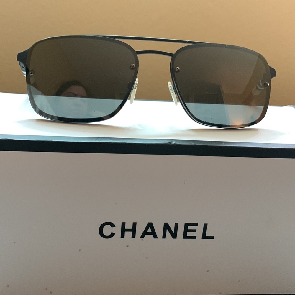 Burberry sunglasses authentic men and women - Picture 2 of 2